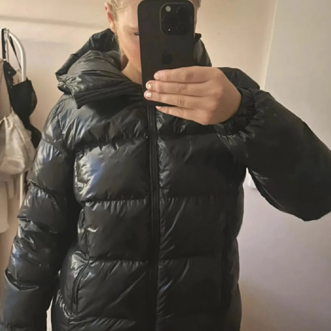 Svart pufferjacka från Everest - 1