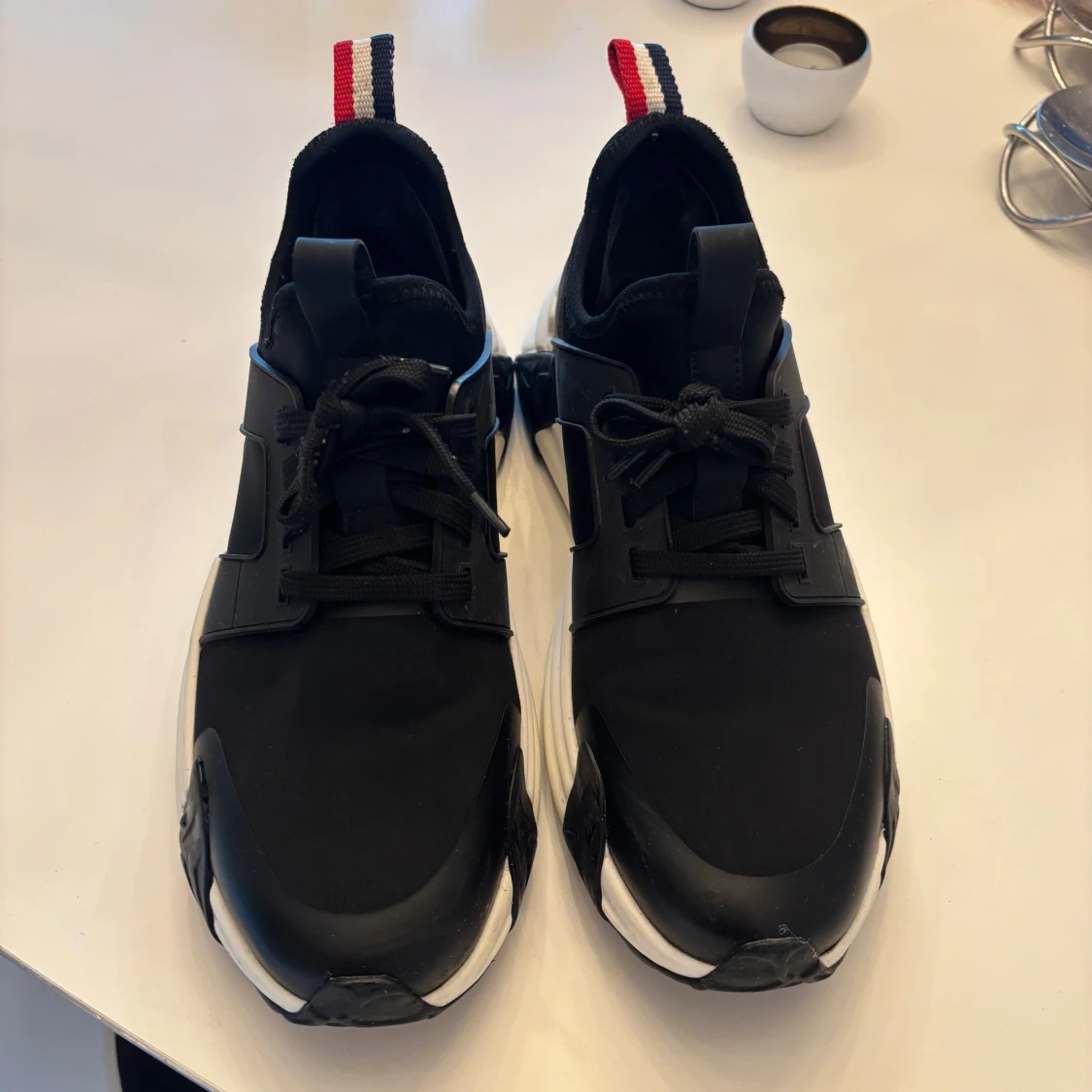 Svarta sneakers från Moncler - 1