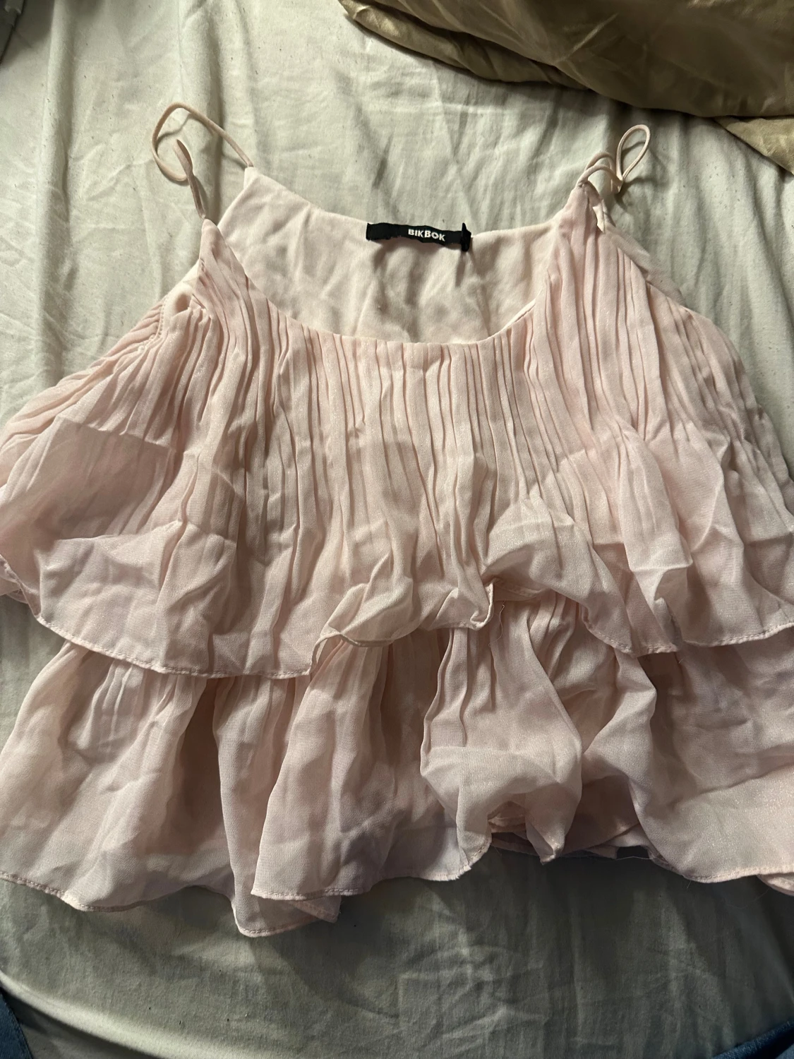 Ljusrosa volangtop från Bik Bok XS