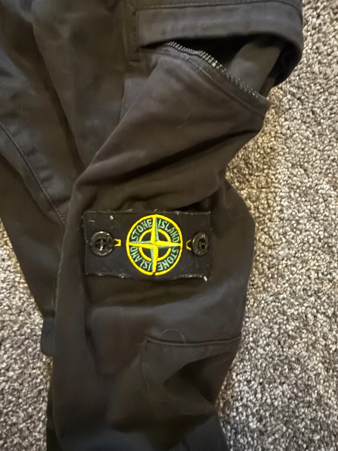 Svarta cargopants från Stone Island - 2