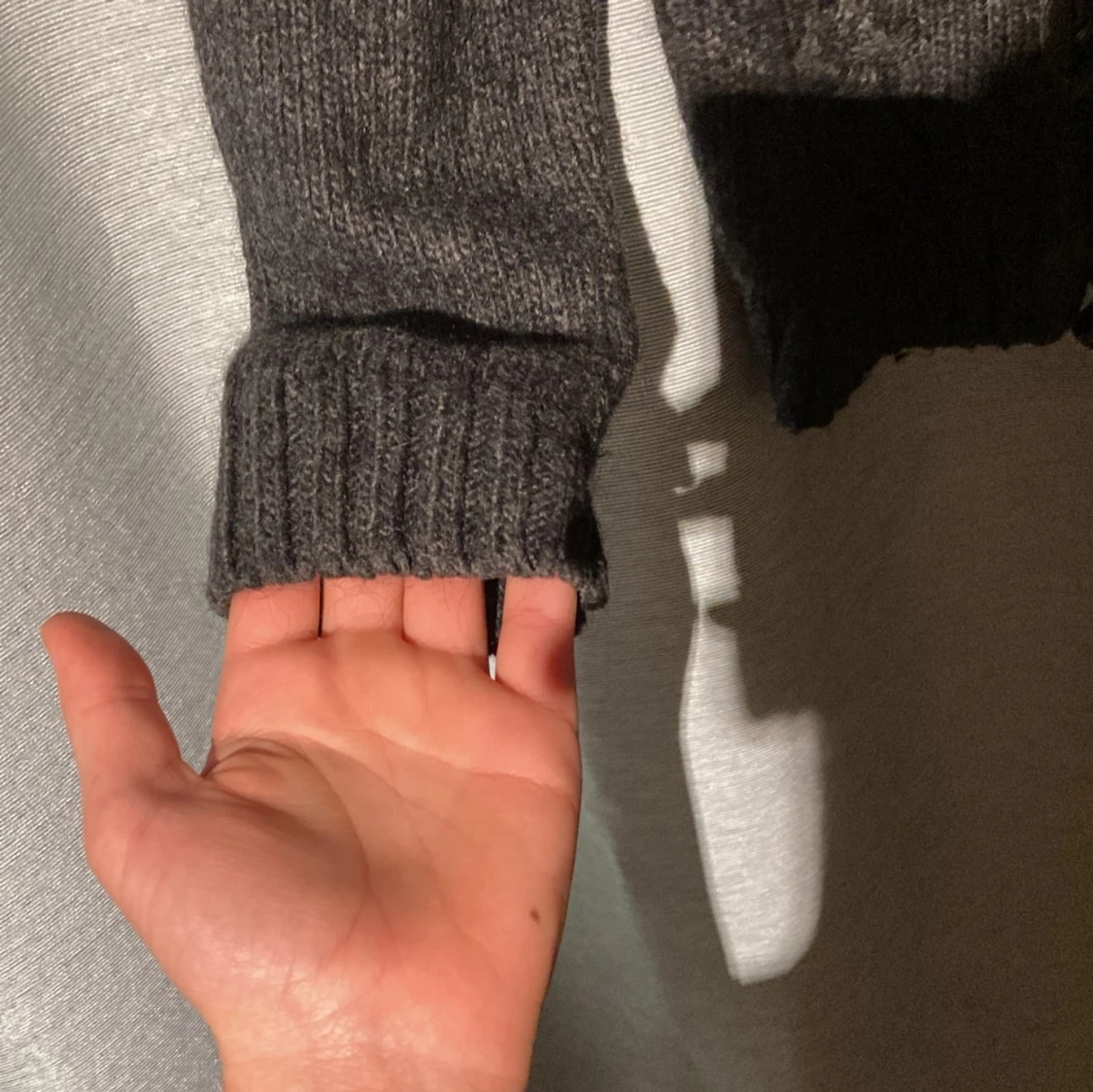 Svart stickad kofta från Le Costard - 2