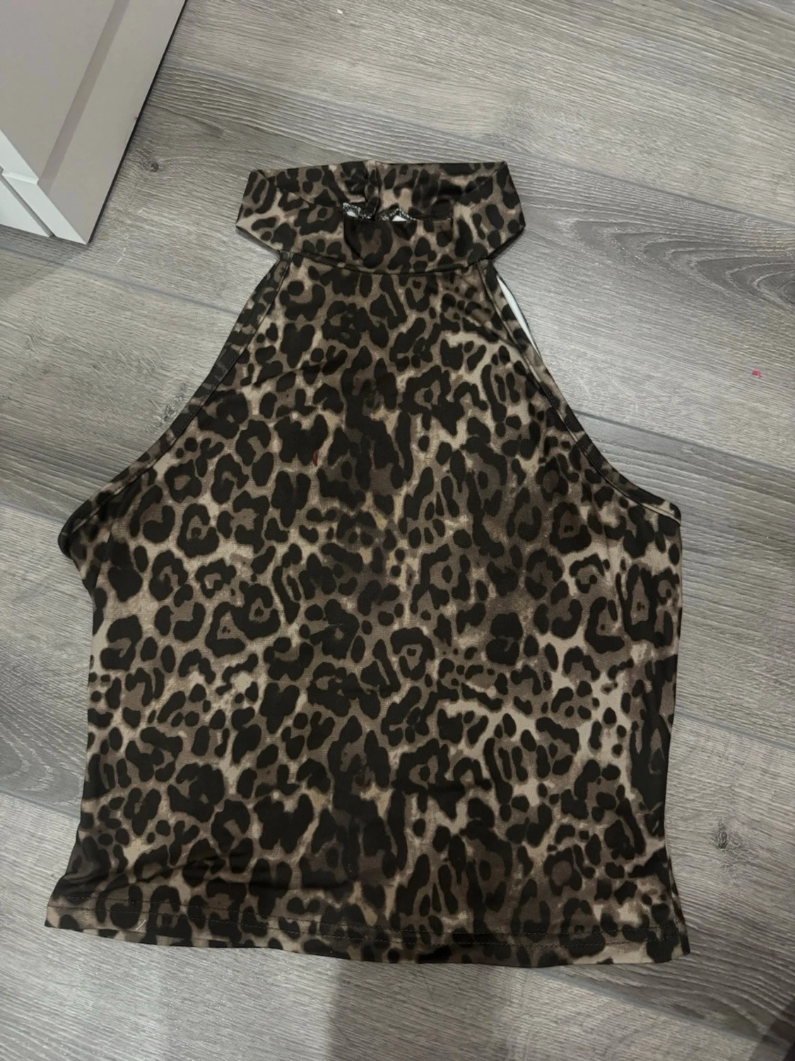 Leopardmönstrad polotopp - 1