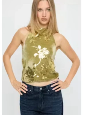 Glittrig topp  - Superfin glittrig topp från bikbok som bara är testad🩷