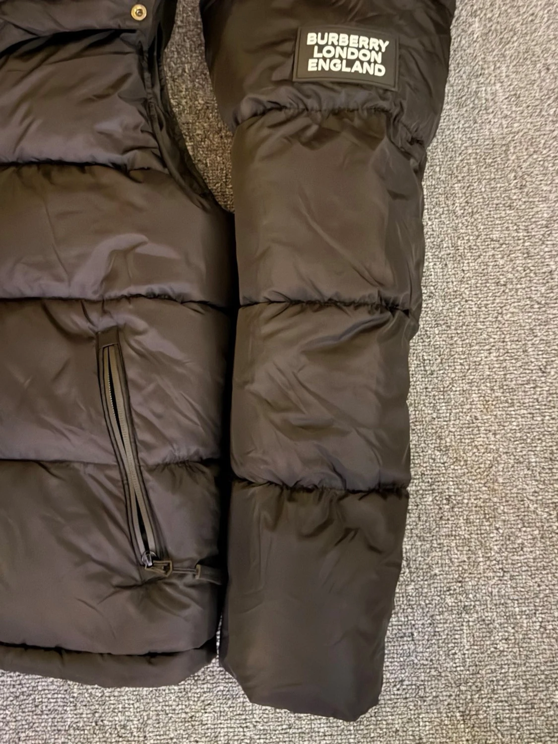 Svart pufferjacka från Burberry - 3