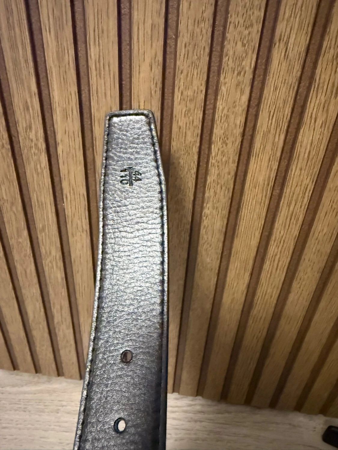 Svart skärp med stor H-spänne - 5