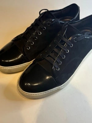 Lanvin Skor - | Lanvin Skor Svart | Uk10 | Box och dustbags följs med | Skick 8,5/10 | Bara höra av sig vid fundering 