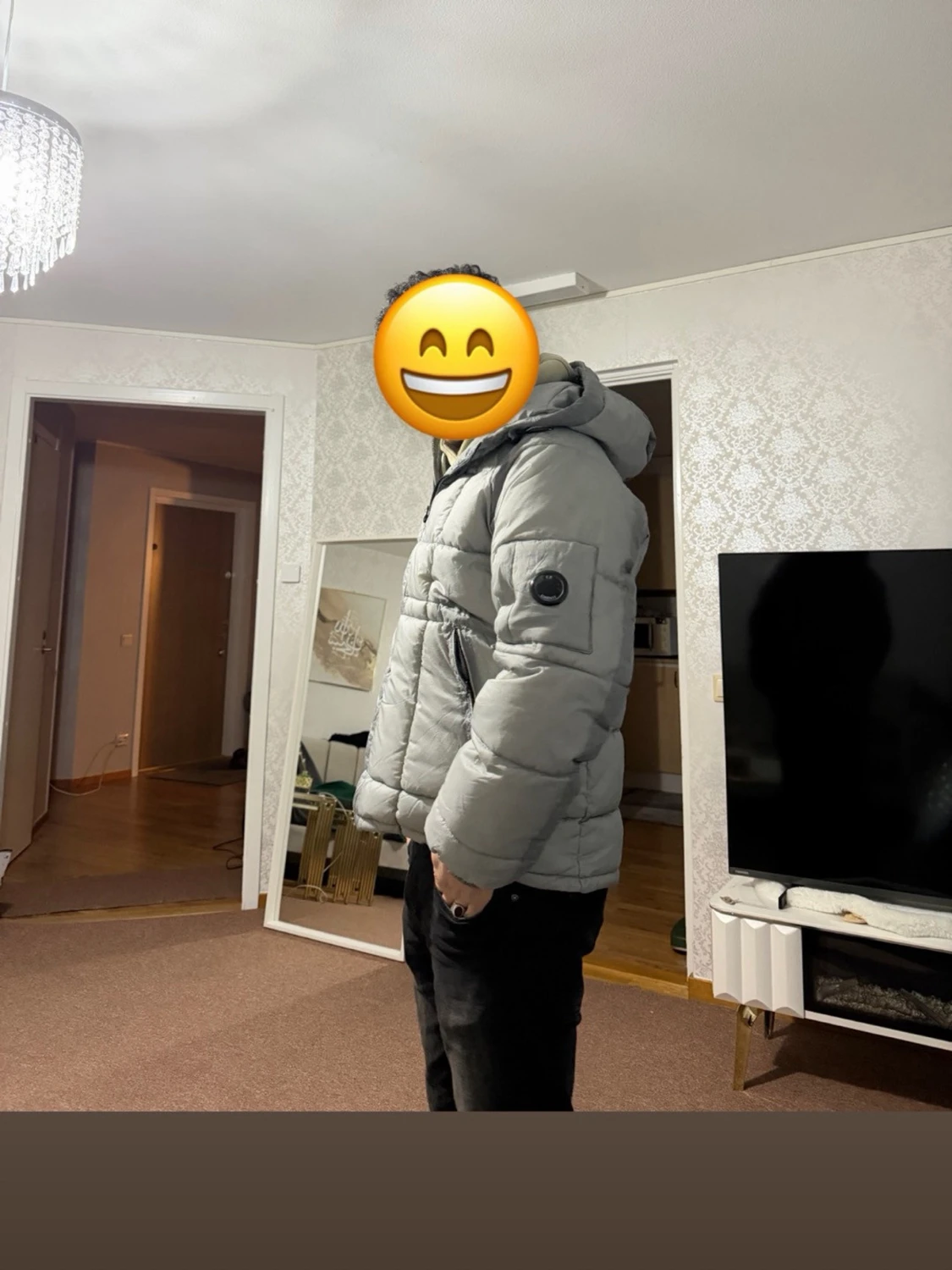 Ljusgrå pufferjacka med huva - 1