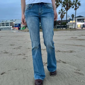 Brandy Melville jeans - Snygga jeans från brandy aldrig använda med prislapp kvar! Helt slutsålda och passar storlek S skulle jag säga