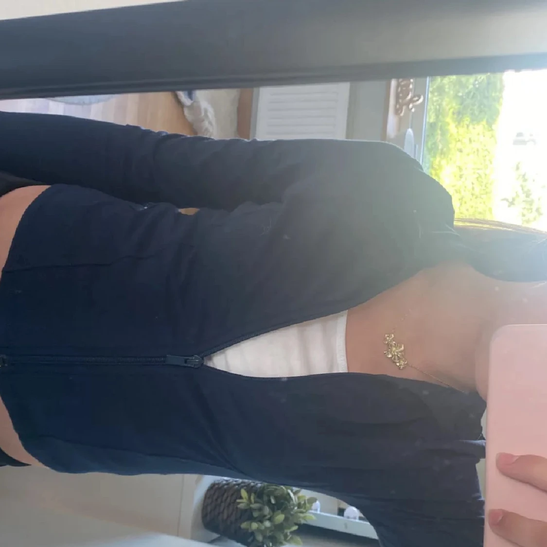 Svart zipjacka ifrån Gina - 2