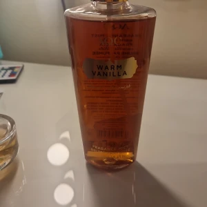 Body mist vanilj - En body mist från dolarstore nästan aldrig använd liknande vicktorias sekret💞