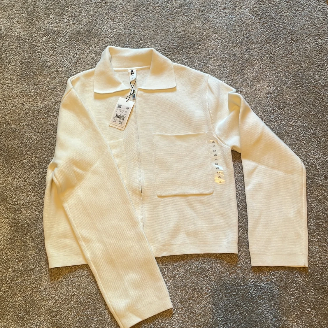 Vit stickad overshirt från Åhléns - 1