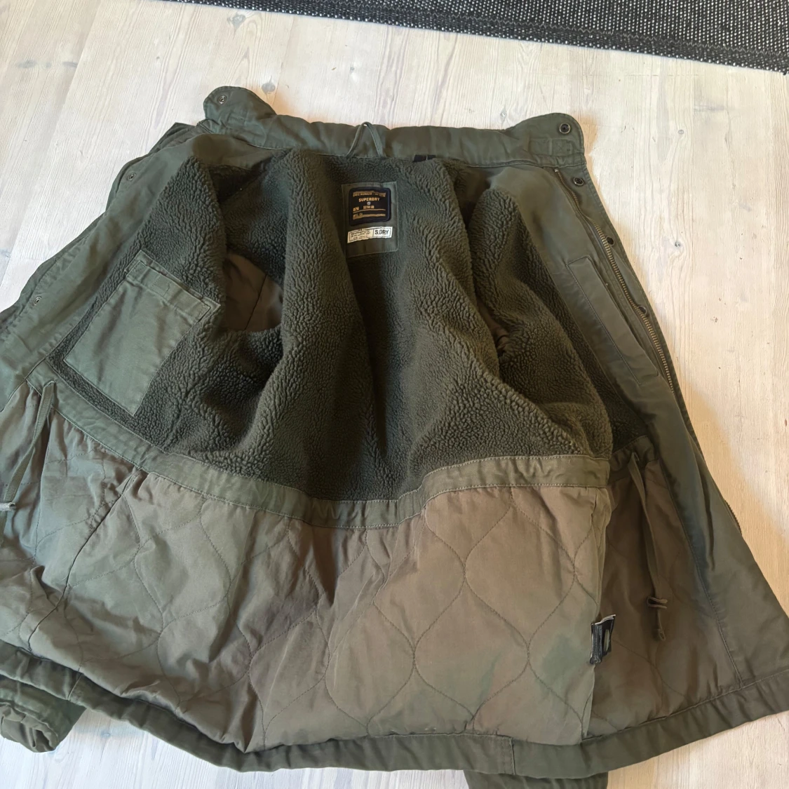 Grön parkajacka från Superdry - 3