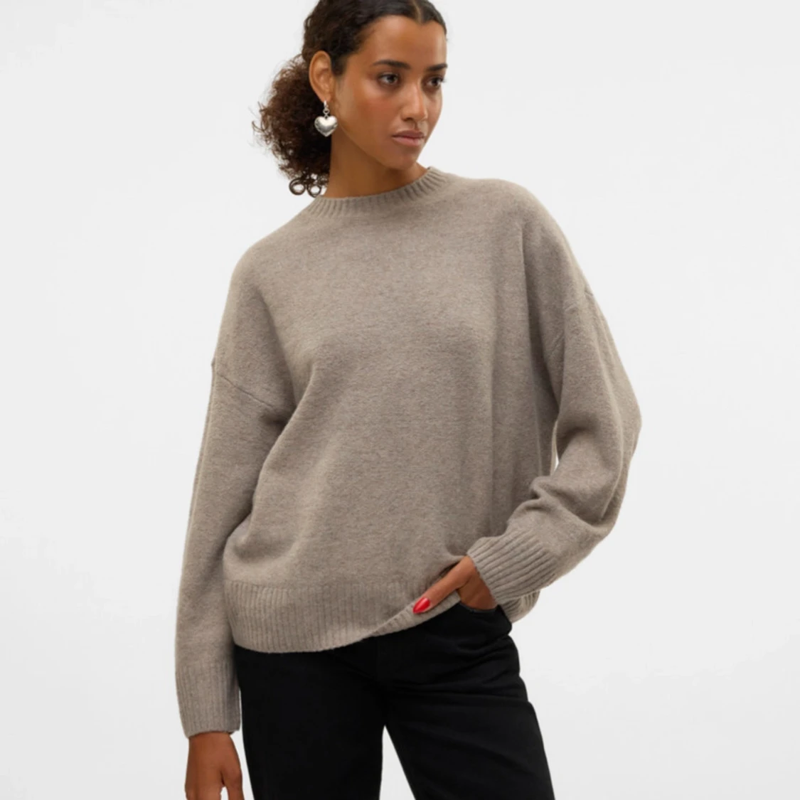 Beige stickad tröja från Vero Moda