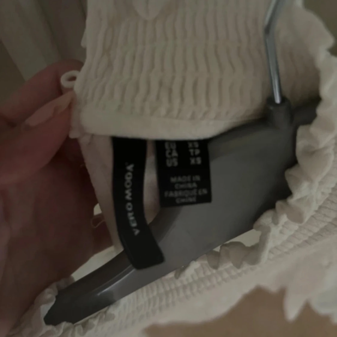 Vit blus topp spets detaljer spetsdetaljer boho chic bohemisk coquette cute milkmaid babydoll - 4