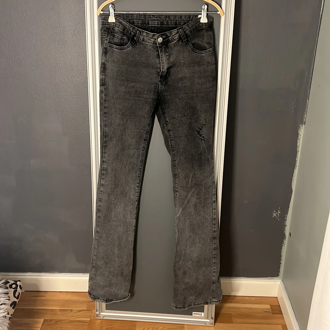 Lågmidjade grå bootcut jeans - 2