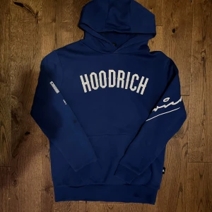 Hoodrich hoodie - 🏷️ Brand: Hoodrich 📐 Size: S 🎨 Color: Blue 🧵 Material: 100% Cotton 👕 Fit: Regular 📏 Length: Regular ⭐ Condition: Worn a few times  ⚠️ Defects: None