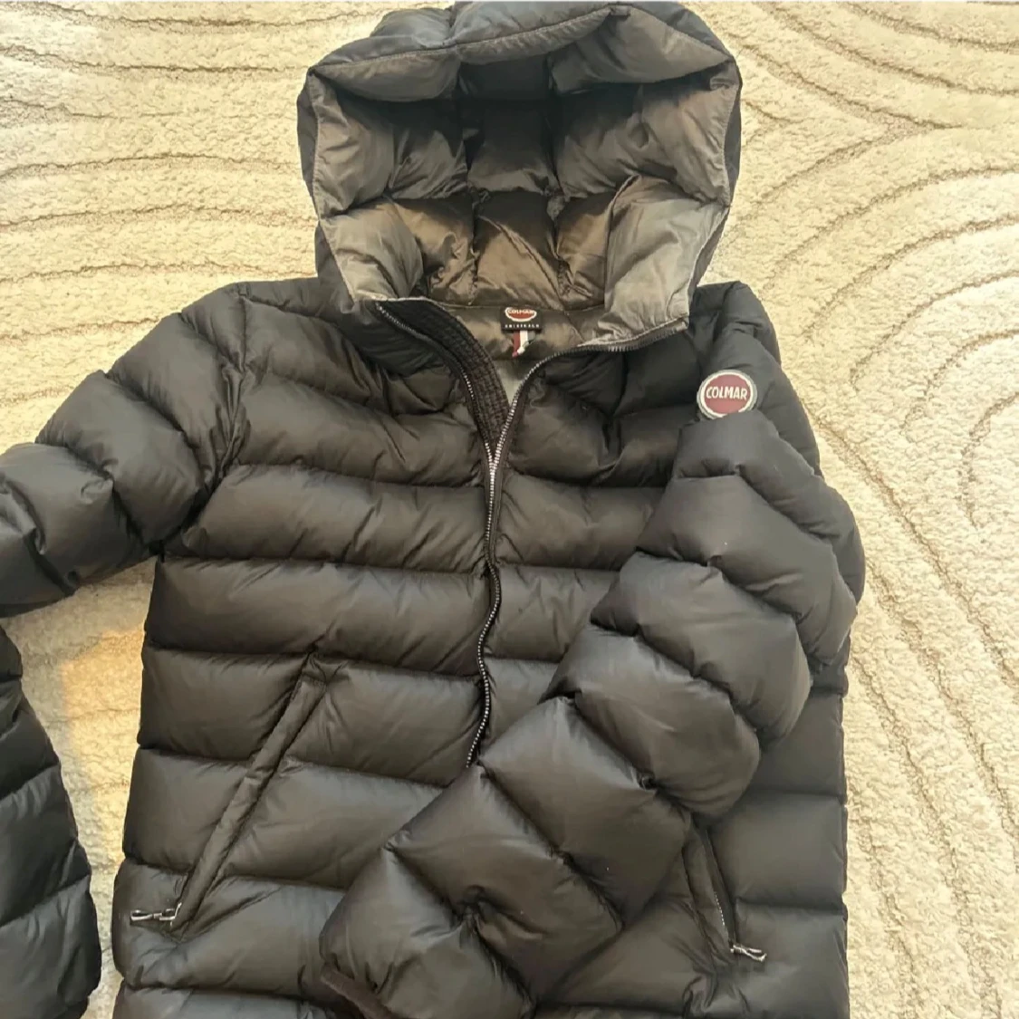 Svart dunjacka  från Colmar - 2