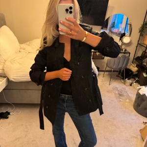 Svart trenchcoat från G-Star, M - Perfekt till hösten