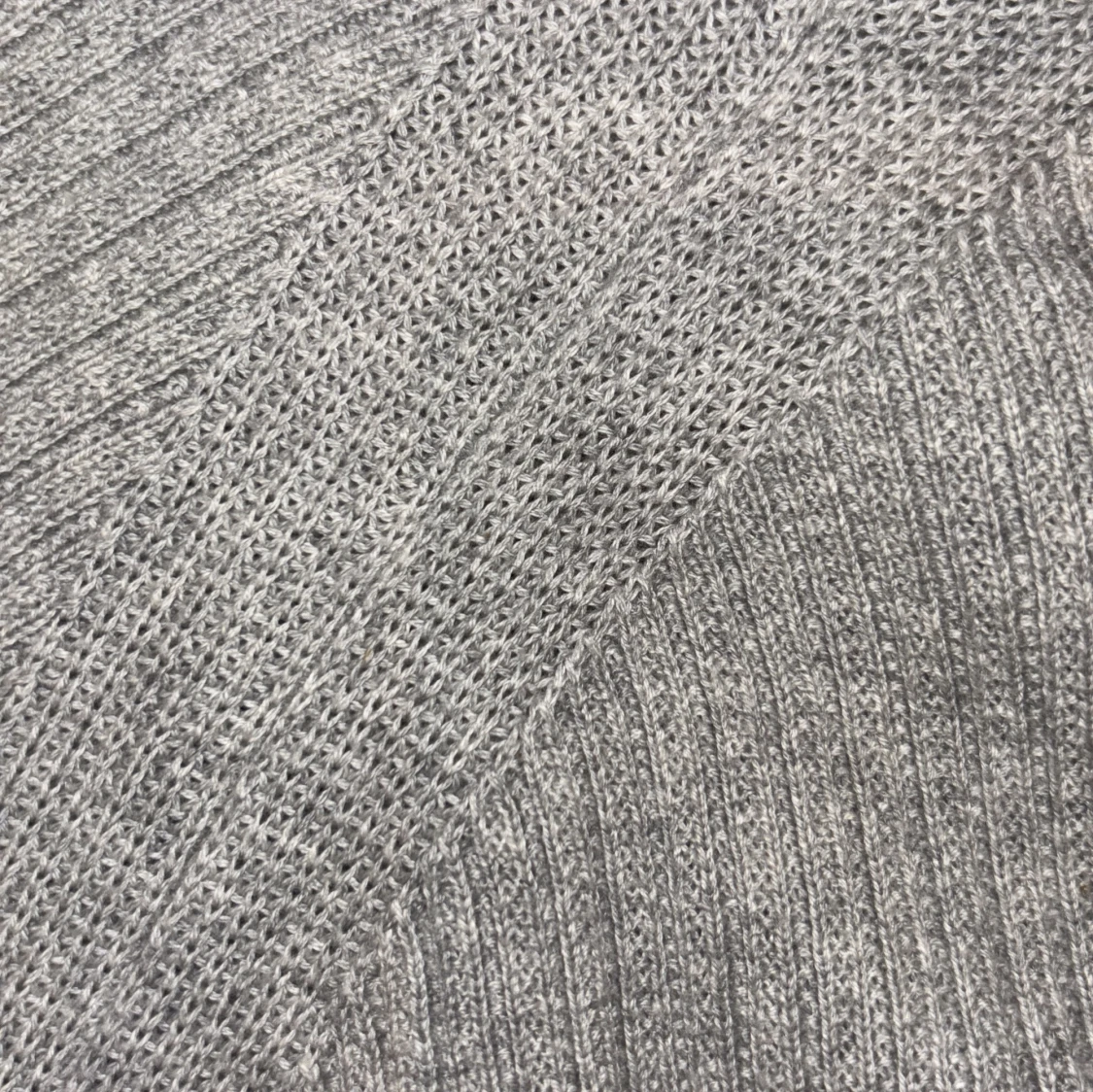 Grå stickad tröja från GANT - 4