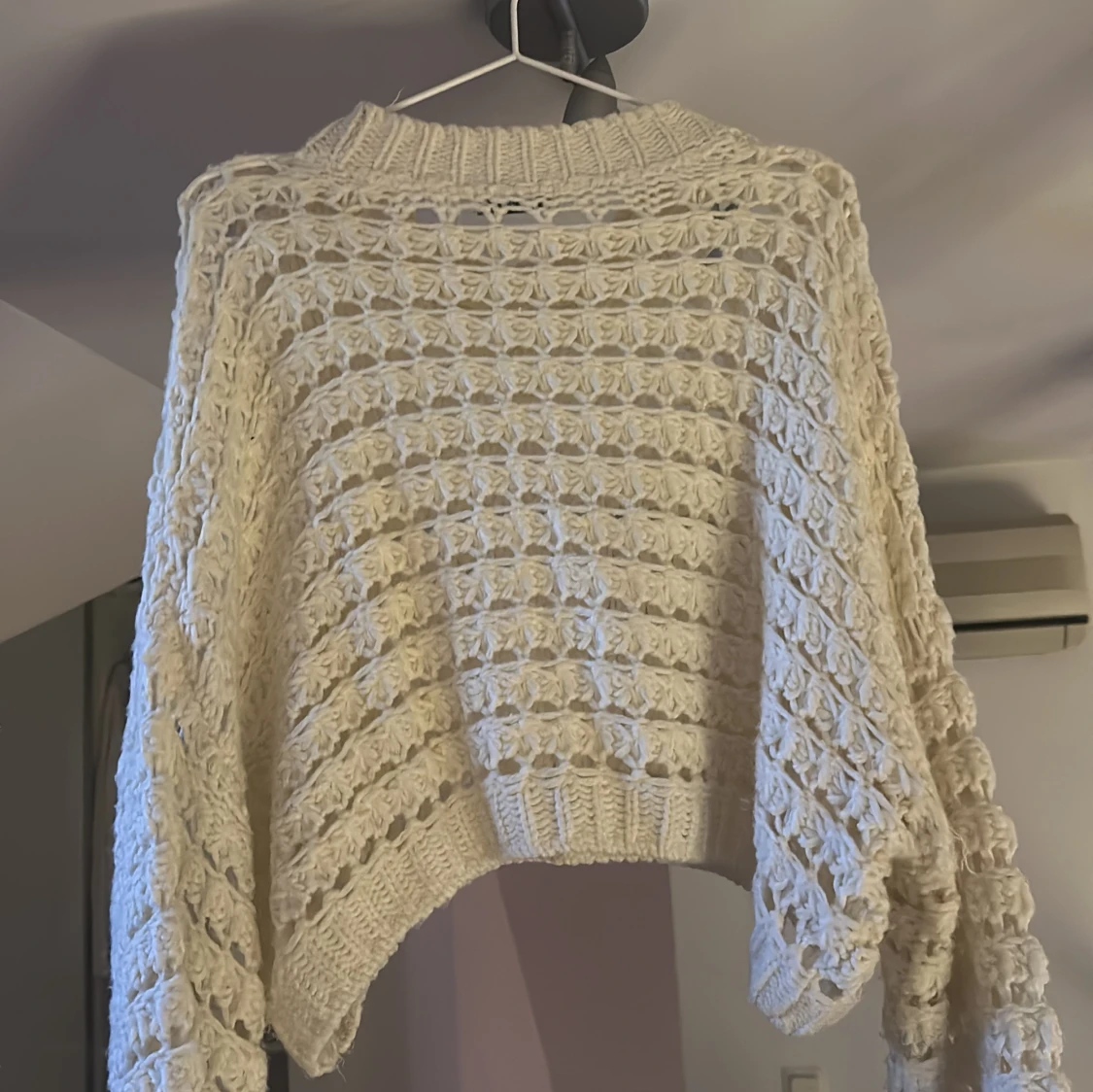 Vit stickad tröja från Stradivarius - 1
