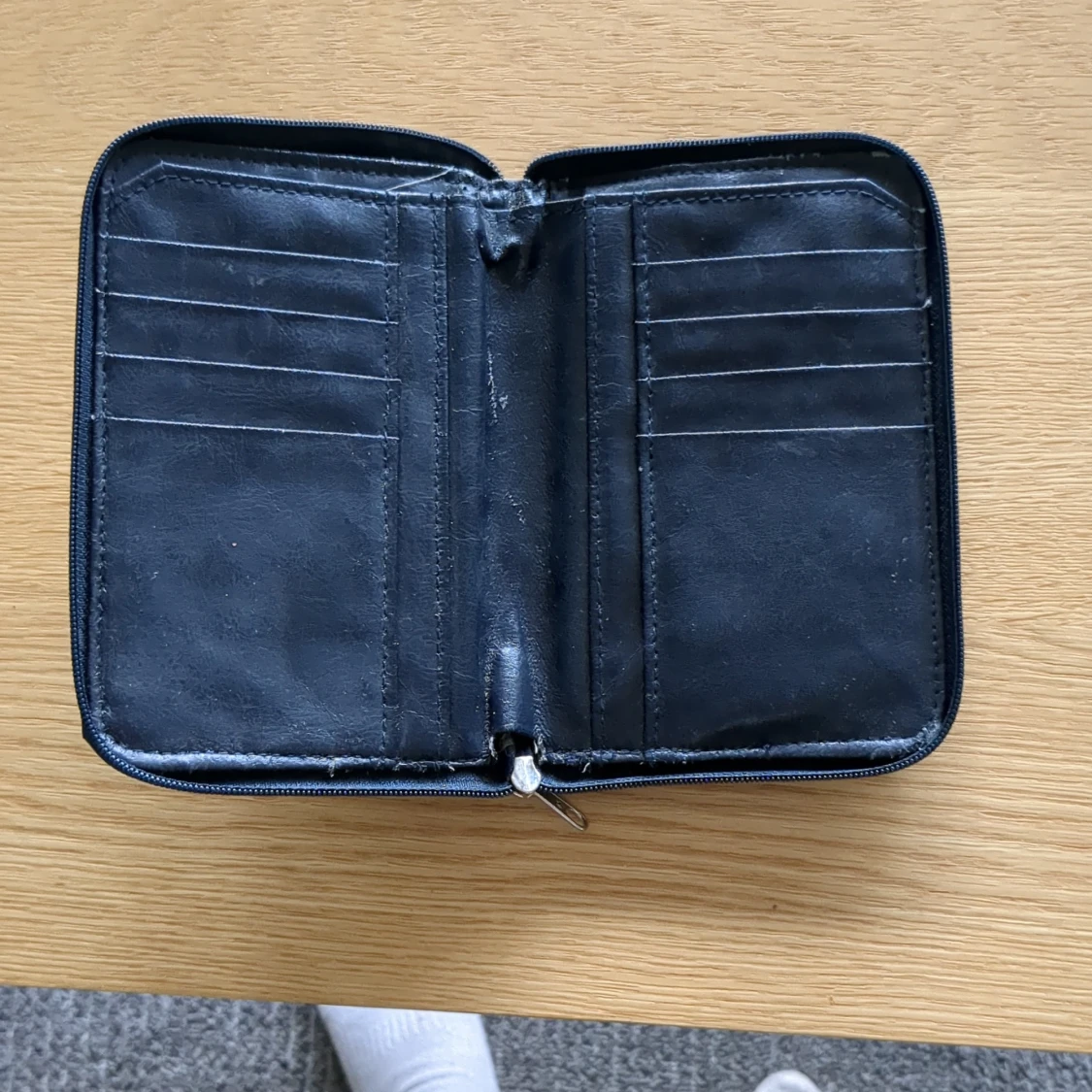 Mörkblå plånbok från Gant - 3