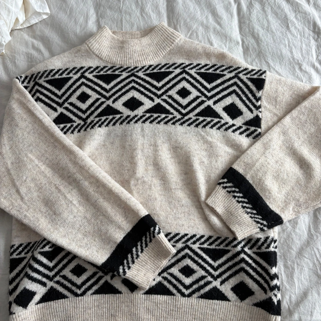 Beige och svart stickad polotröja ONLY