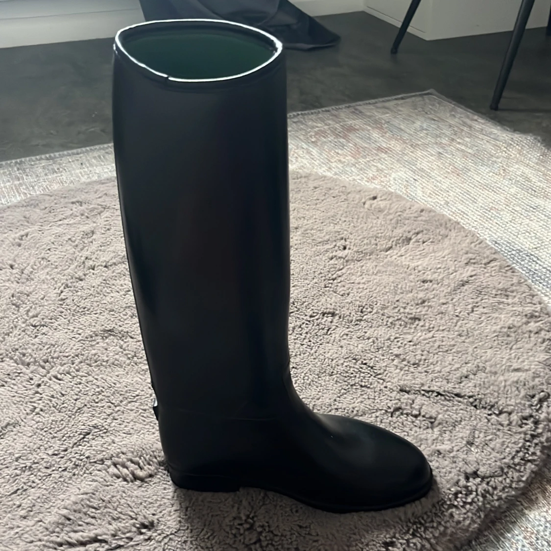 Svarta höga stövlar från Crw, strl 35 hööks - 3