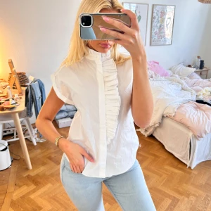Zara blus  - suuupersöt topp från Zara 