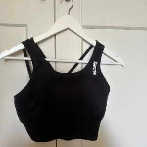 Sporttopp/sport-bh Gymshark - Sport bh/topp från gymshark i strl S. Sparsamt använd. 