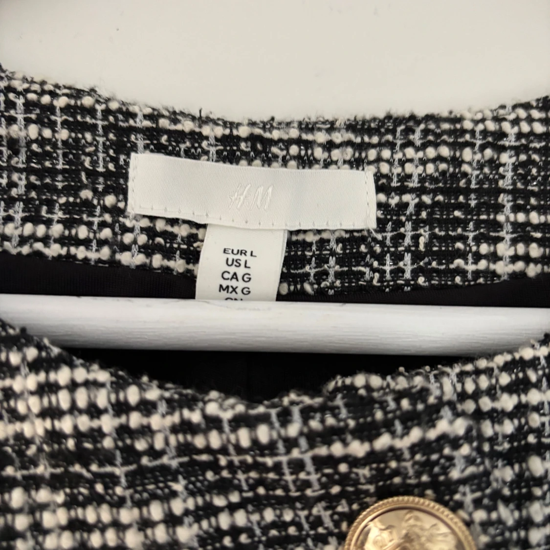 Rutig väst från H&M med guldknappar - 2