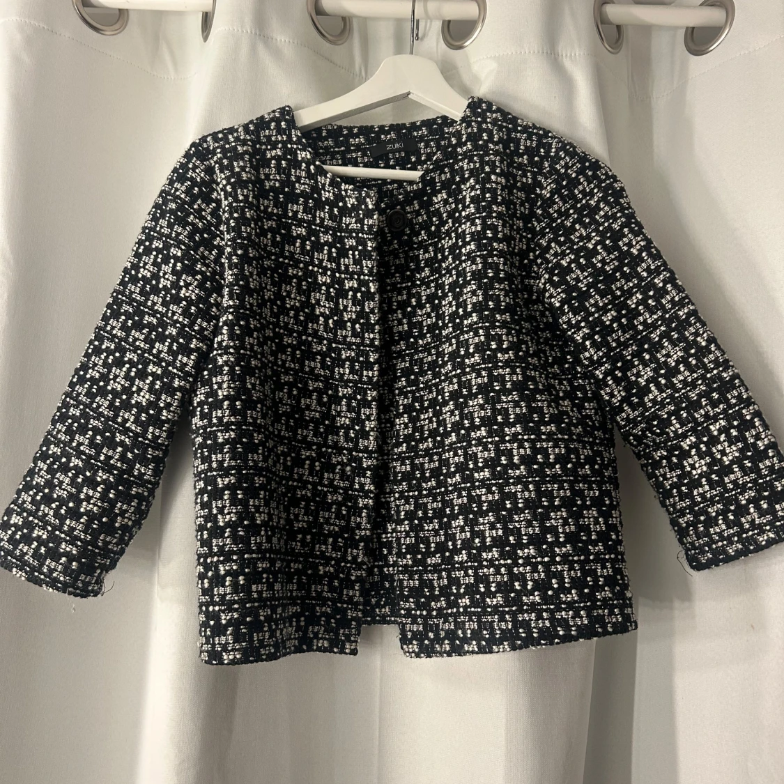 Svartvit rutig kavaj från Zuiki