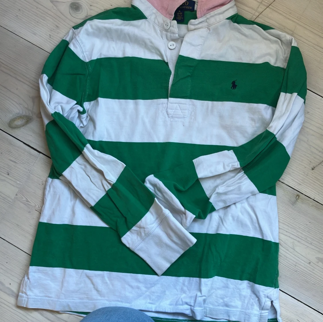 Randig pikétröja från Ralph Lauren, strl M 10-12