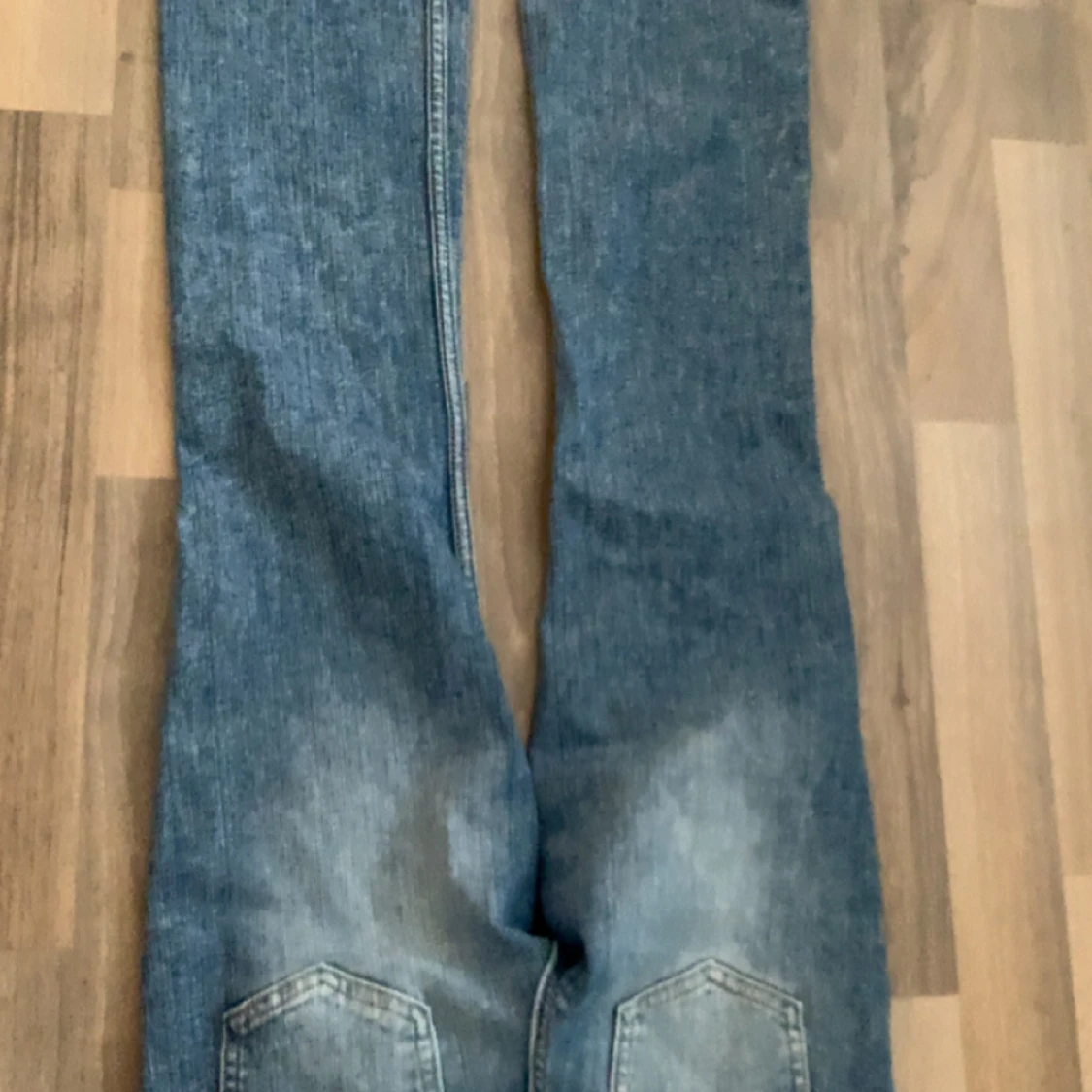 Blå bootcut jeans från H&M, stl 170 - 1