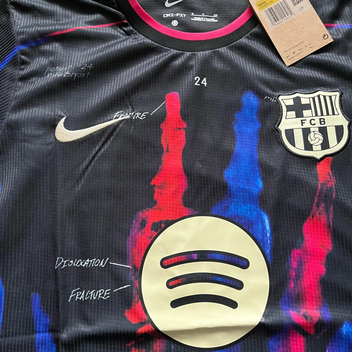 FC Barcelona x Nike blood and colors - 2
