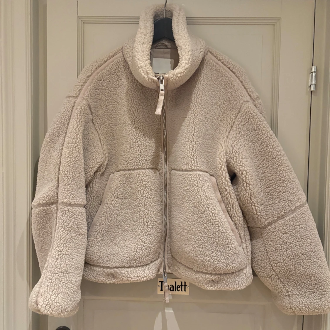 Beige teddyjacka från H&M