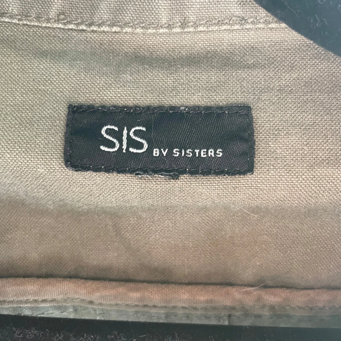 Grön overshirt från SIS by Sisters - 2