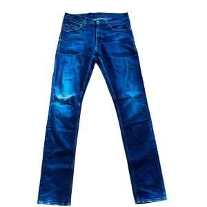 Tiger of sweden jeans pistolero - 📊 Färg: Mörkblå/Navy  📏 Storlek: 31/34  ♻️ Mycket bra skick lite använd!  🧵 Model: Pistolero (1.6k nya)  ⁉️ Frågor: Kontakta!👖