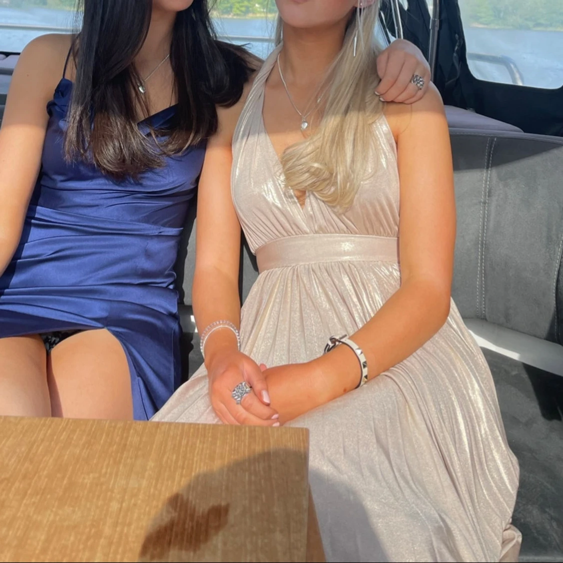 Champagnefärgad balklänning  - 2