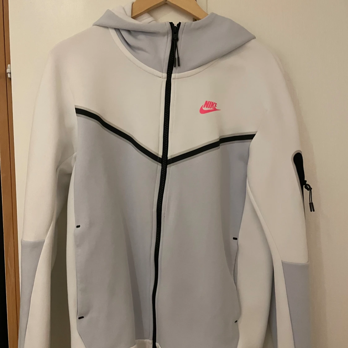 Nike hoodie med dragkedja och huva