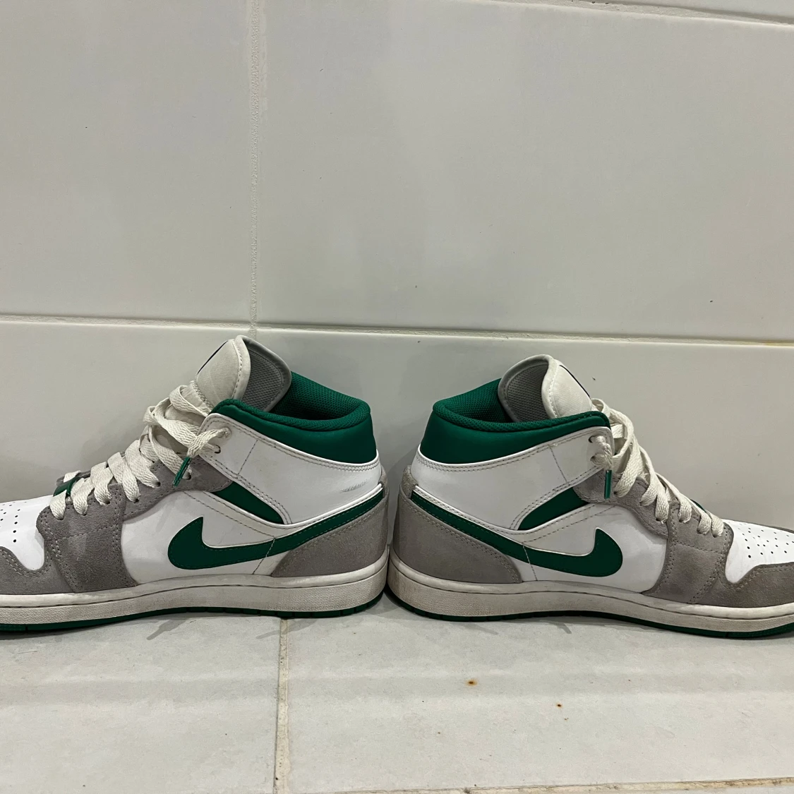 Nike Air Jordan 1 Mid vit/grön/grå - 4