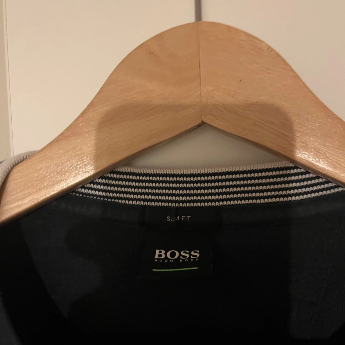 Svart tröja från Hugo Boss - 3