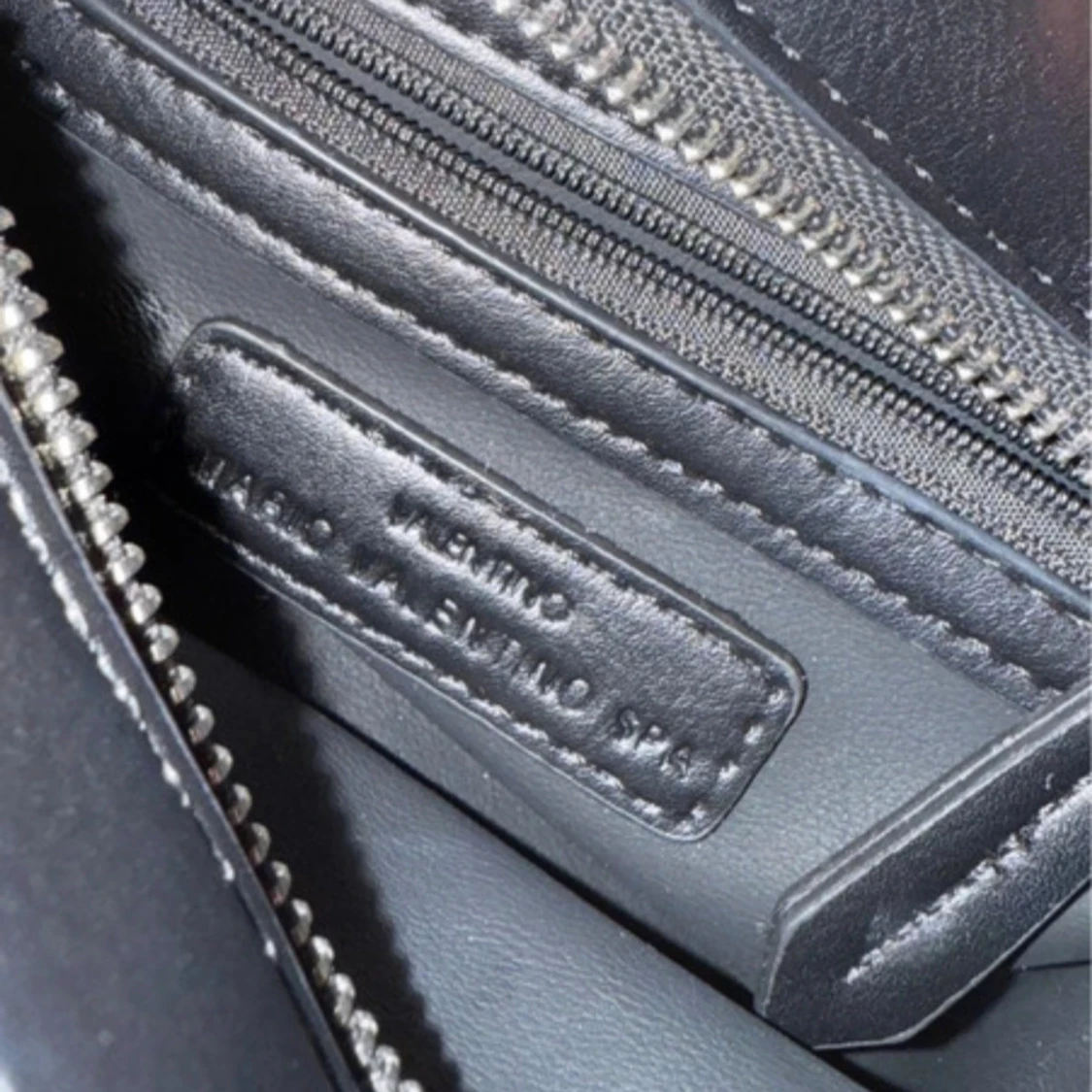 Svart axelväska från Valentino - 3