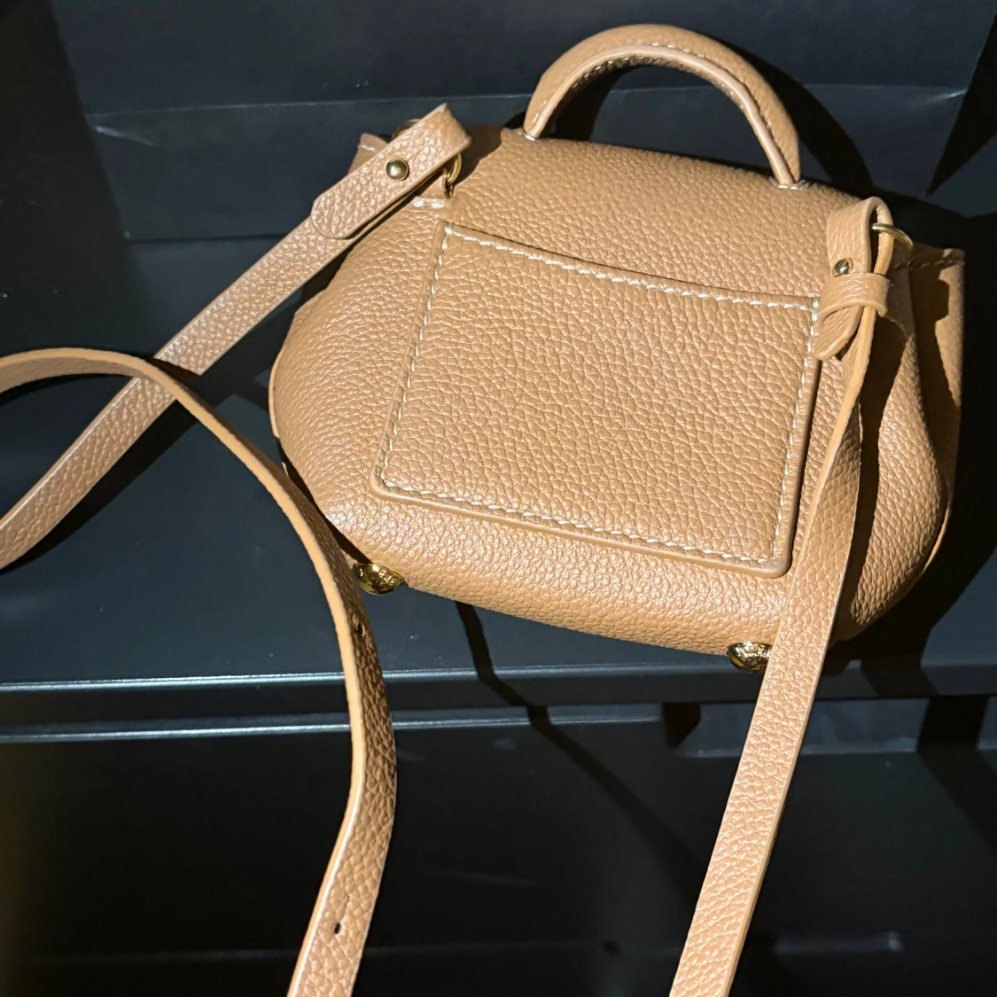 Liten brun crossbody väska från Polène i skinn - 1