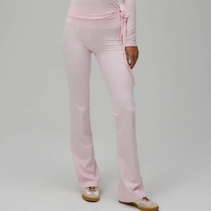 Exercere Flare Yoga Pants - Soft Pink - Exercere Flare Yoga Pants - Soft Pink Storlek - S, LONG Nypris - 990 kr