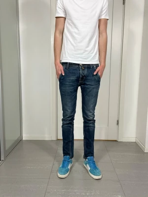 Jacob Cohen Jeans  - Säljer nu dessa Jacob Cohen Jeans som är i moddel 613, skriv för fler bilder/frågor🙌🏼 