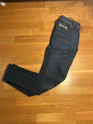 Diesel jeans - Säljer dessa snygga Diesel jeans✨                    | Storlek: 31/32 | Passform: slim | Skick: mycket bra | Skriv vid minsta fundering🤝
