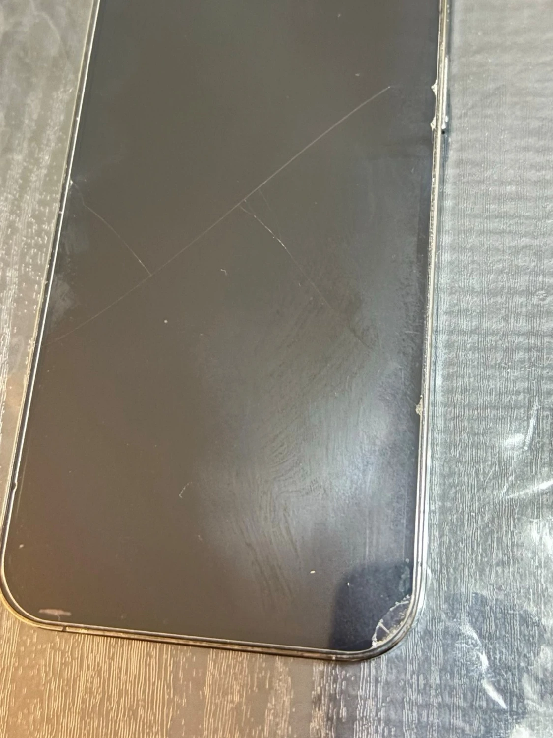 Silverfärgad iPhone med dubbla kameror - 2