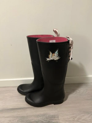 Odd Molly stövlar - Lite repor men annars i jätte bra skick. 