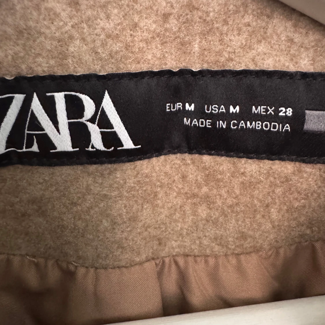 Beige overshirt från Zara i ullmix - 2