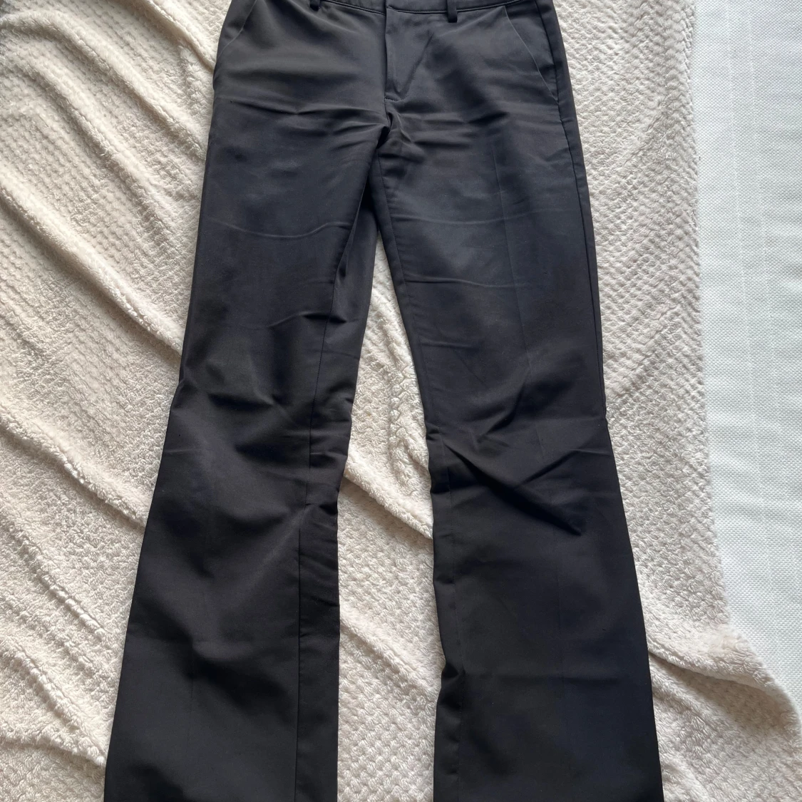Lågmidjade bootcut kostymbyxor - 1